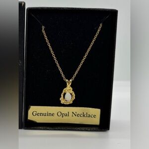 Ronte of Beverly Hills Genuine Opal Vintage Necklace 18"